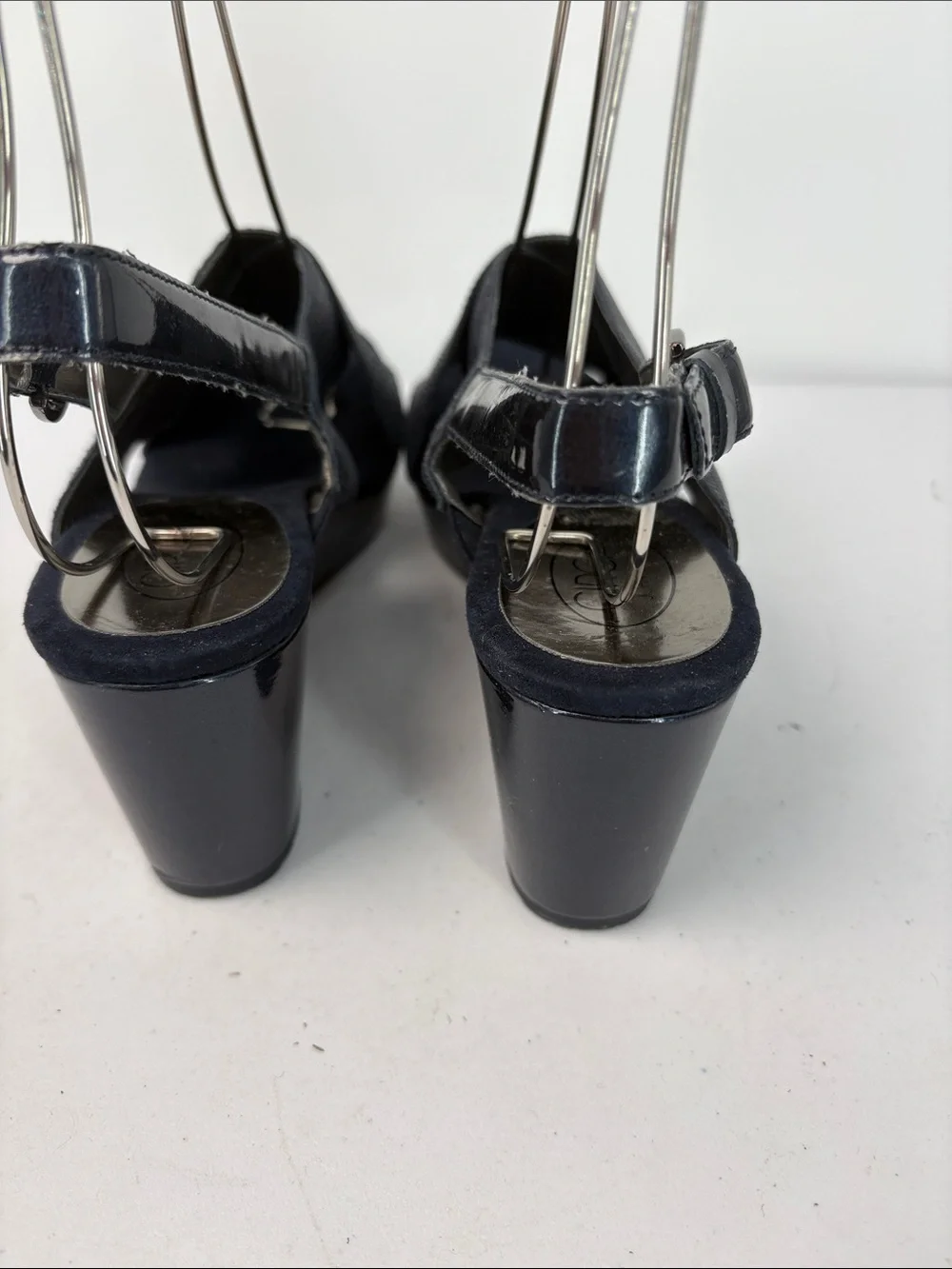 🦢 Circa Cross-Strap navy Slingback Wedge Sandals